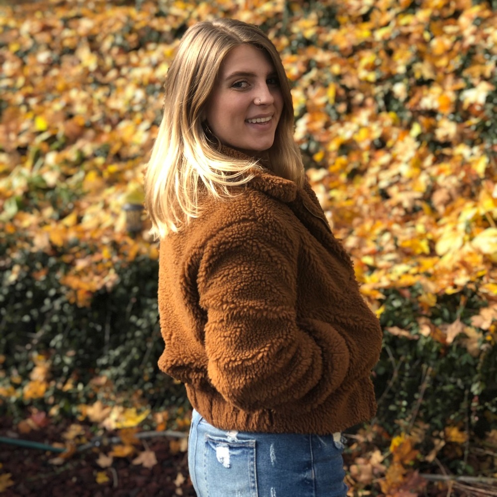 Meet your Posher, Kendra